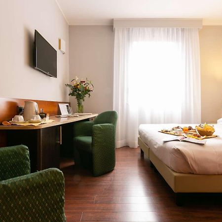 Hotel Mirage Sure Hotel Collection By Best Western Milano Eksteriør billede
