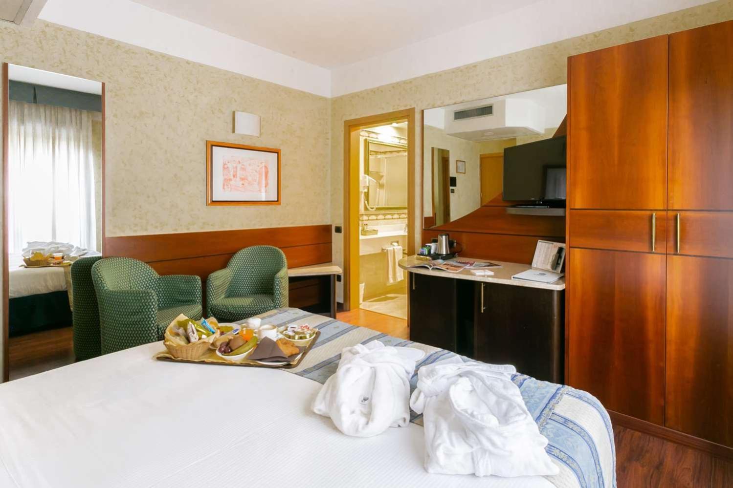 Hotel Mirage Sure Hotel Collection By Best Western Milano Eksteriør billede