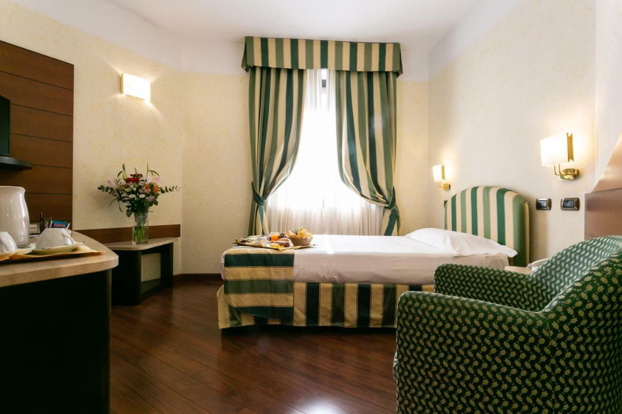 Hotel Mirage Sure Hotel Collection By Best Western Milano Eksteriør billede